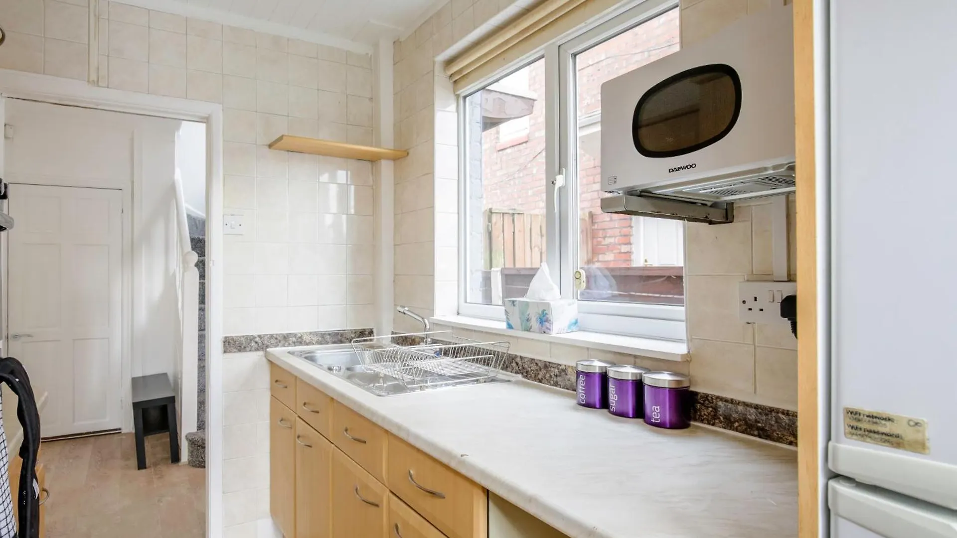5-Bedroom Home In Trendy Dibsbury Area Manchester With Parking Holiday home