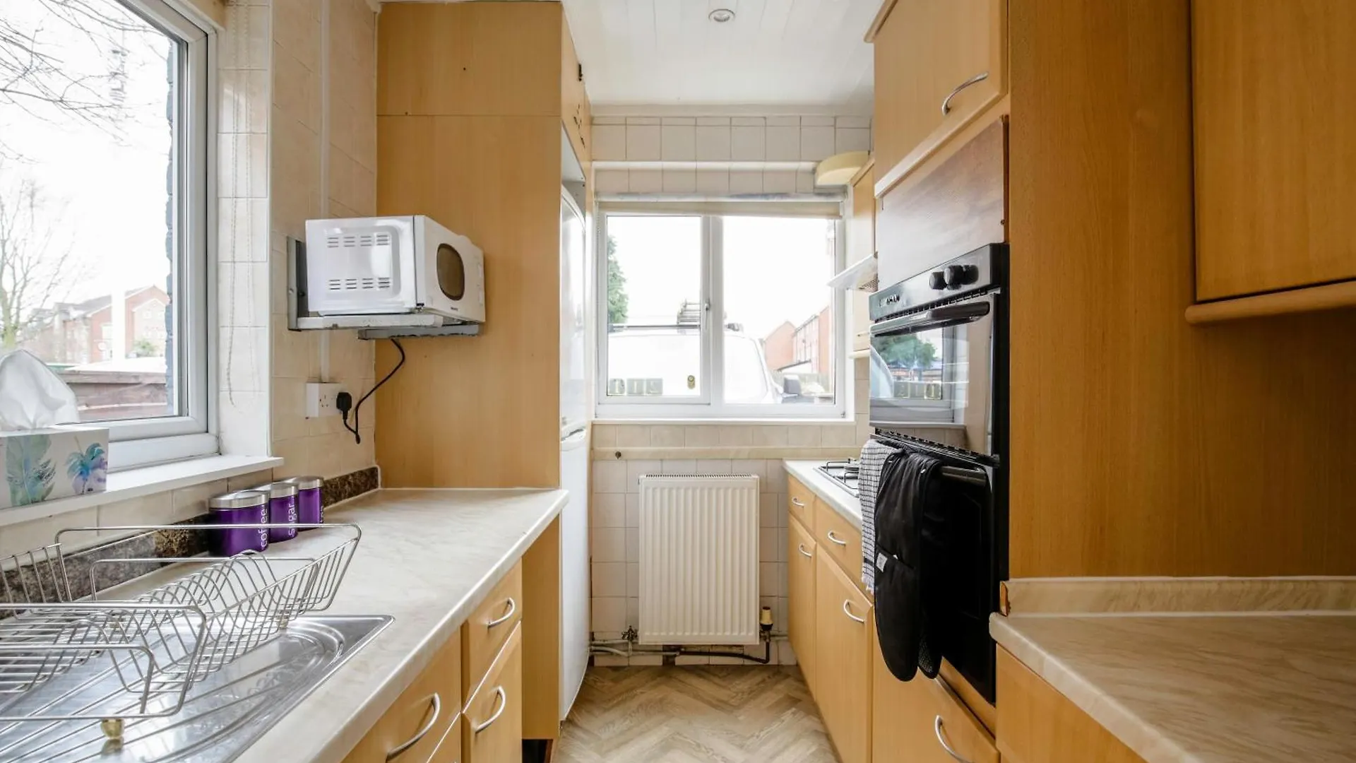 Holiday home 5-Bedroom Home In Trendy Dibsbury Area Manchester With Parking